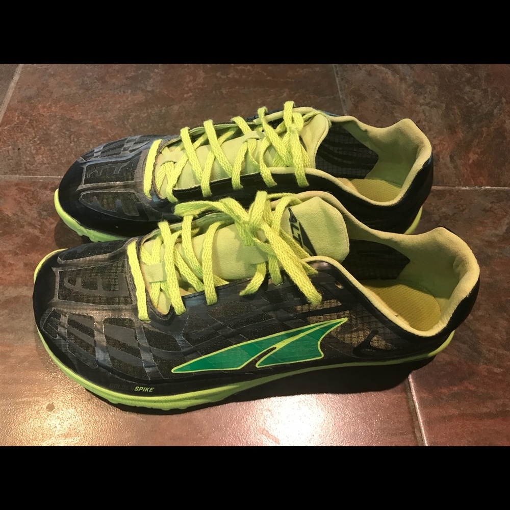 Altra golden running spikes